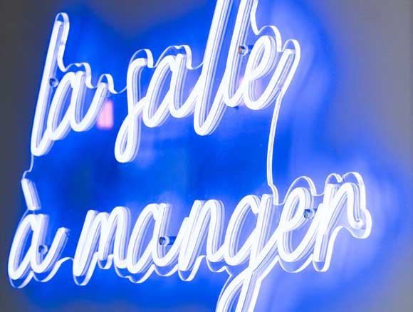 luminaire néon 'la table à manger'